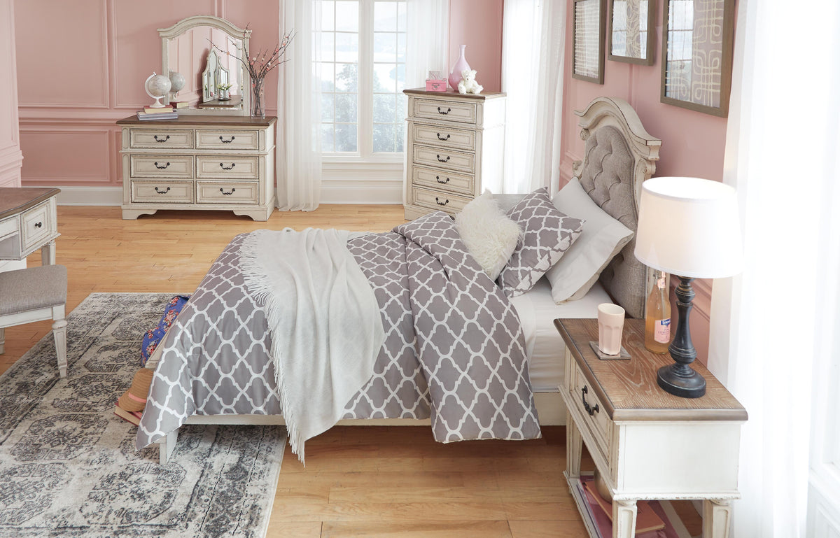 Realyn UPH Panel Headboard - Twin