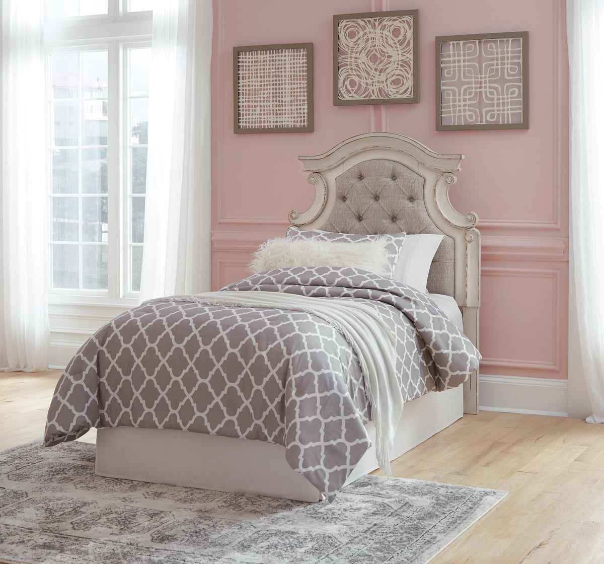 Realyn UPH Panel Headboard - Twin