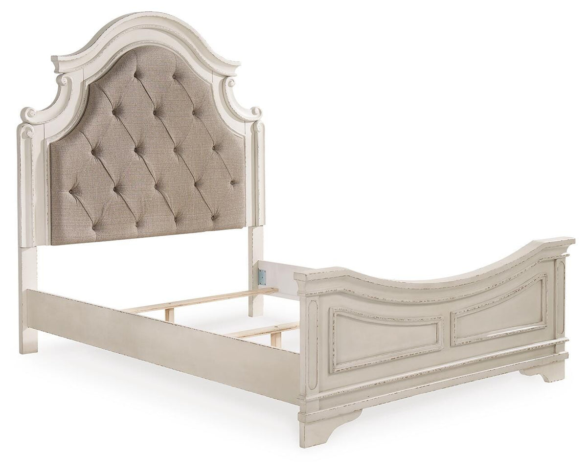 Realyn Queen Bed with Mirrored Dresser and Nightstand