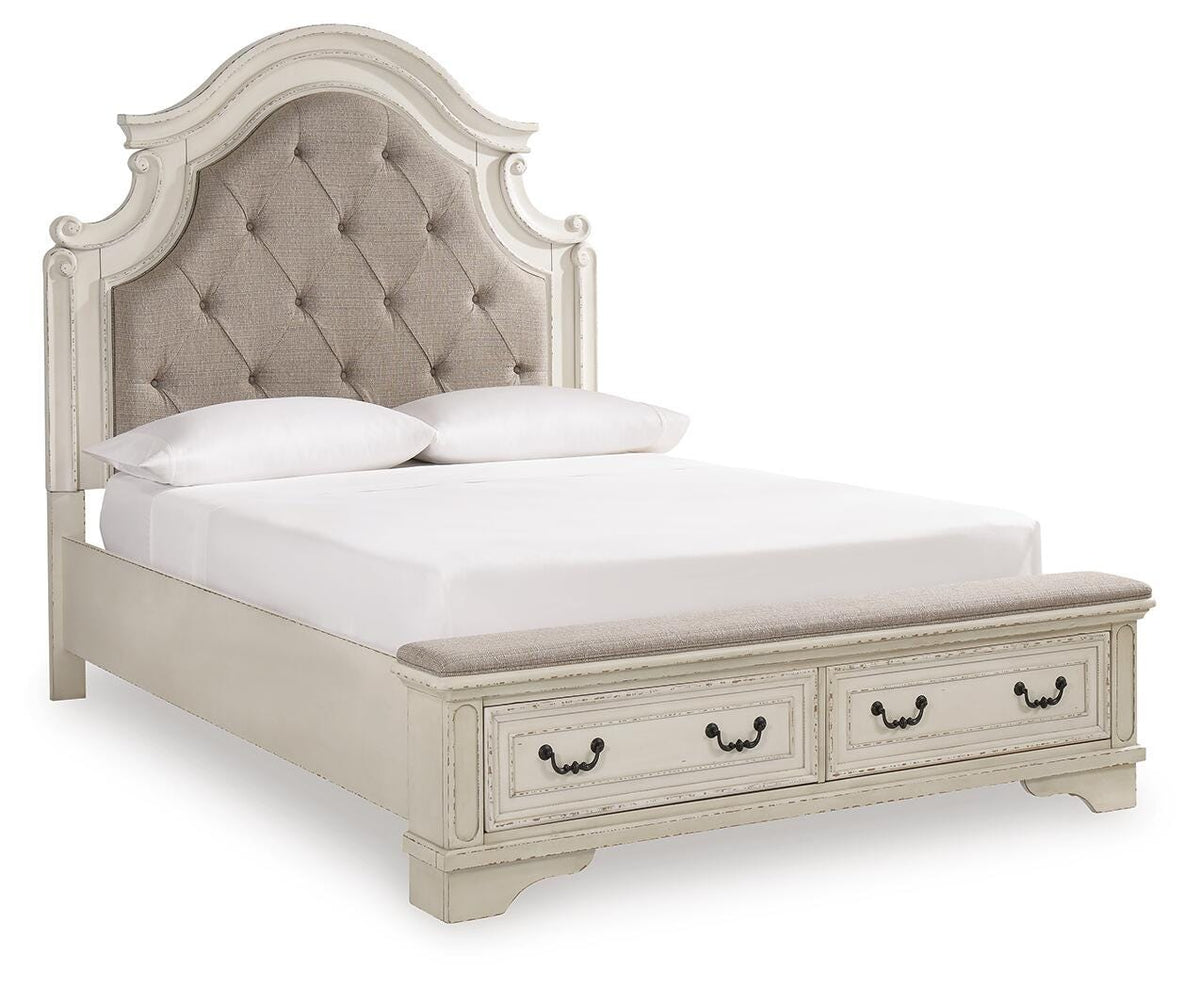 Realyn Queen Panel Bed, Dresser, Mirror and 2 Nightstands