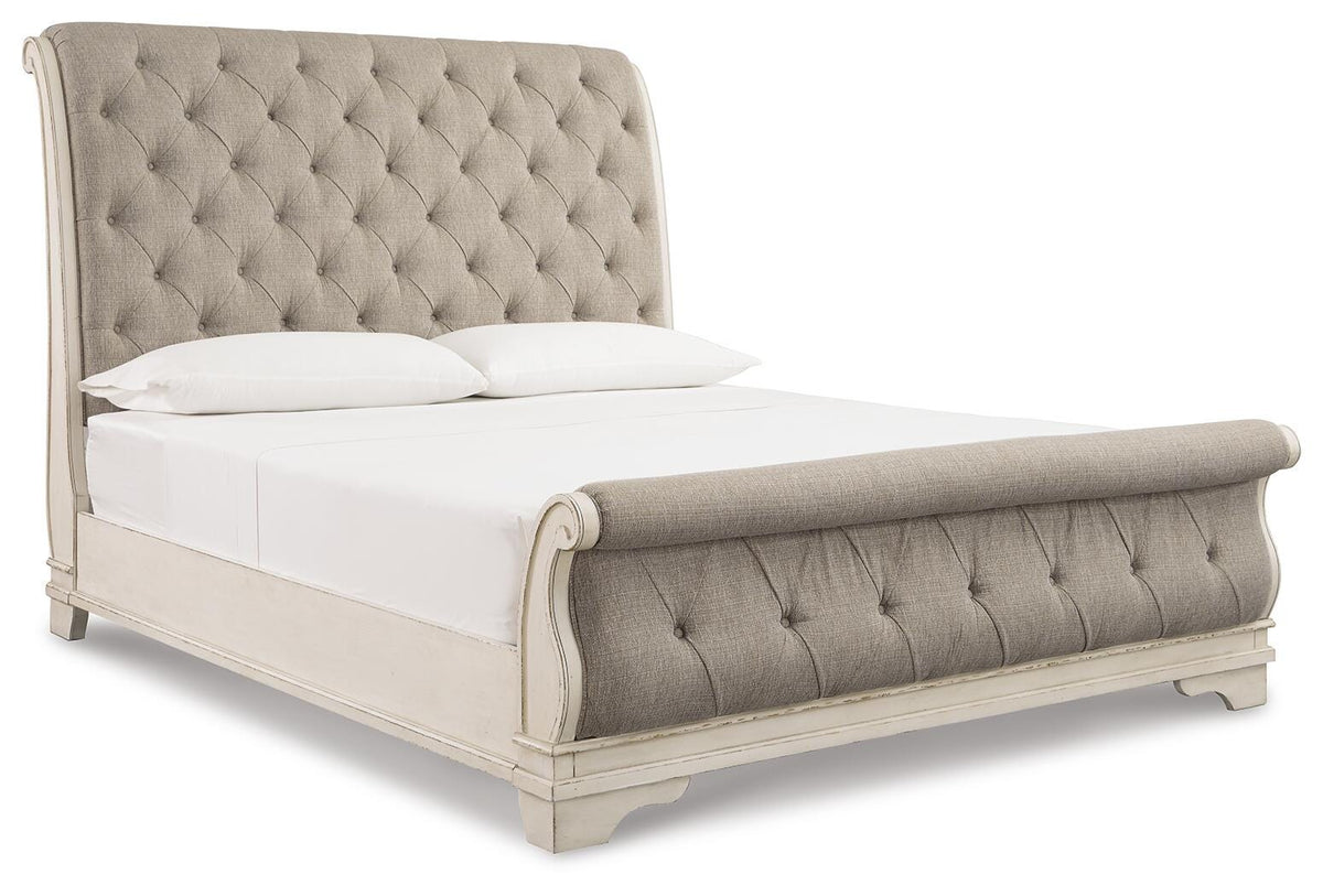 Realyn King Sleigh Bed, Dresser and 2 Nightstands