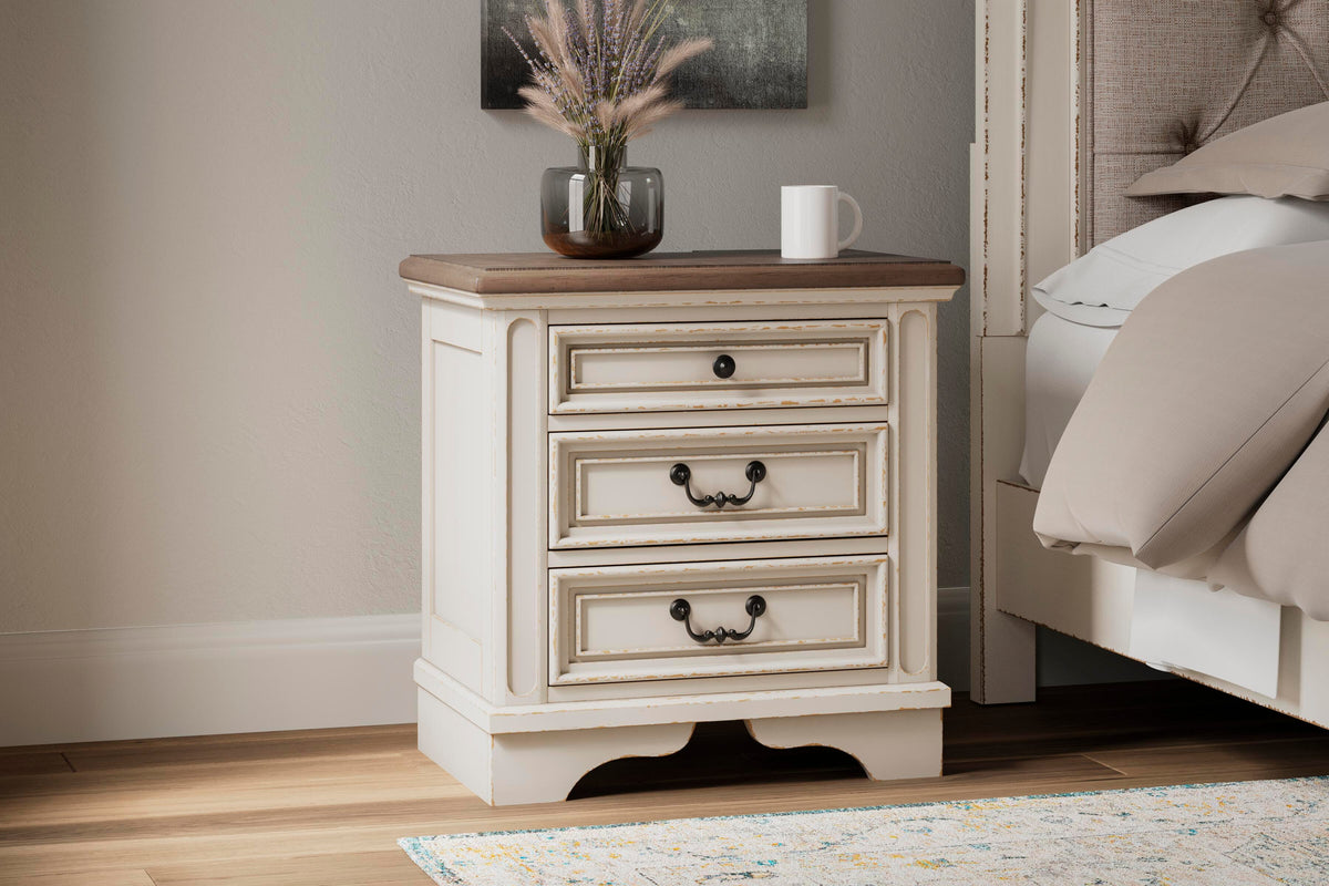 Realyn King Upholstered Panel Bed, Dresser, Mirror and Nightstand