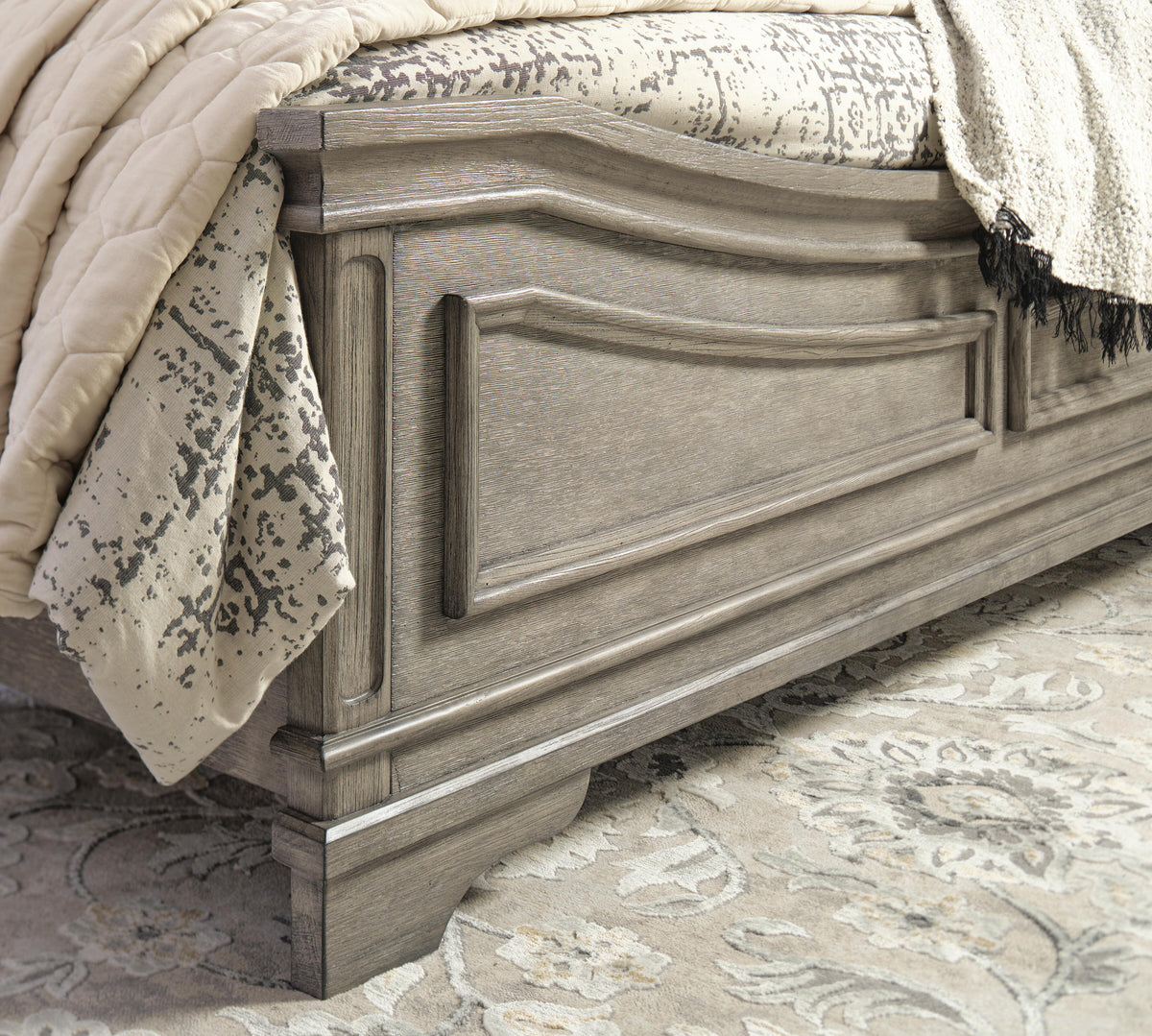 Lodenbay Queen Panel Bed