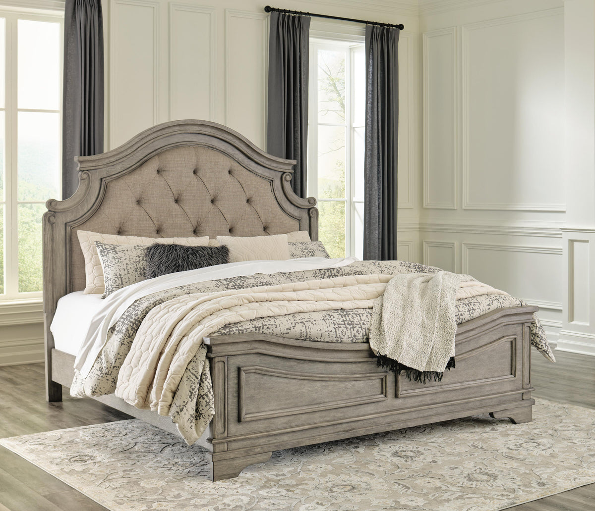 Lodenbay Queen Panel Bed