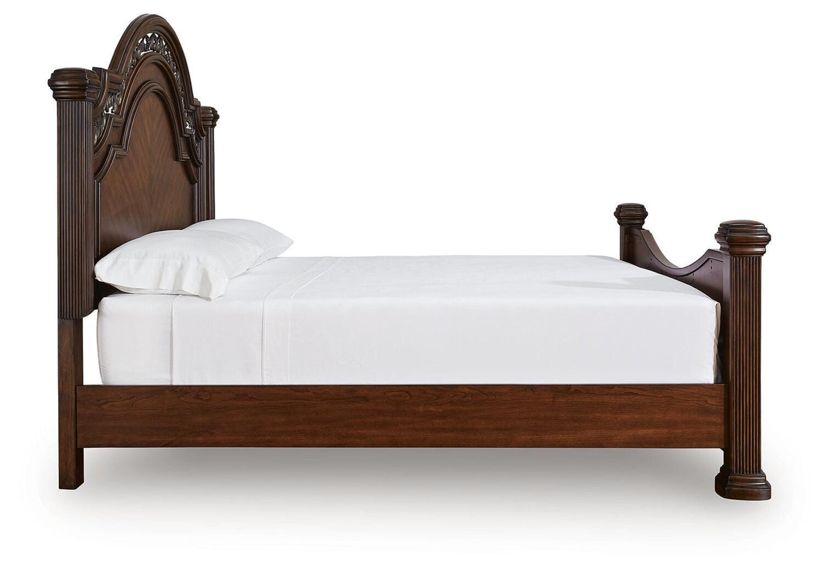 Lavinton Queen Poster Bed