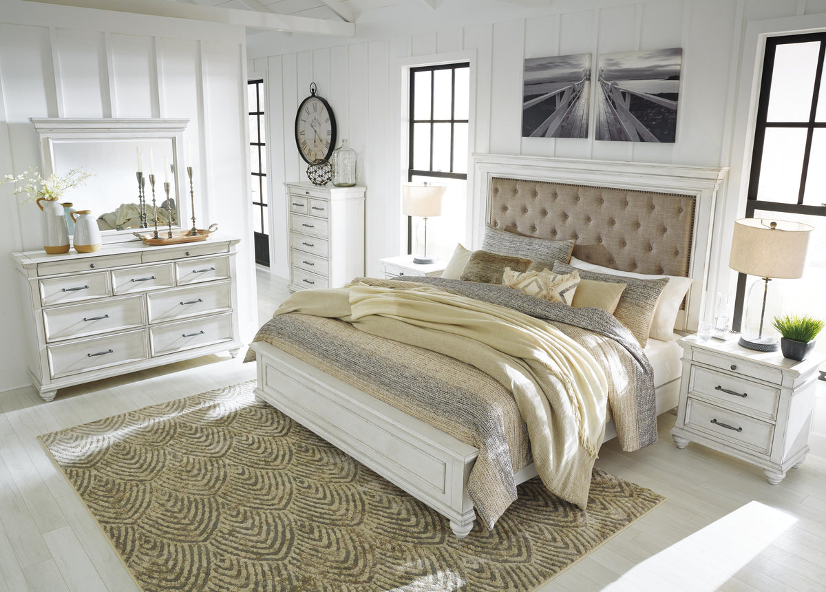 Kanwyn Queen Panel Bed with Dresser and Mirror