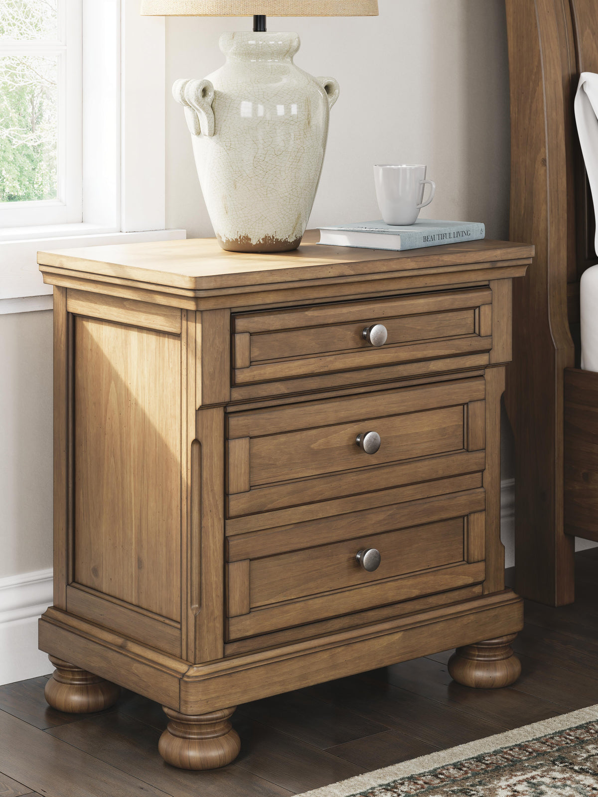 Feddinger Queen Panel Bed, Dresser, Mirror, Chest and 2 Nightstands