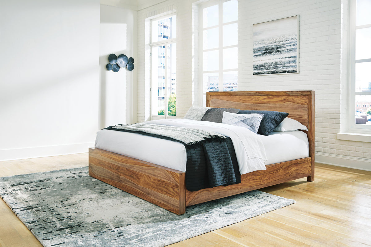 Dressonni California King Panel Bed, Dresser and Mirror
