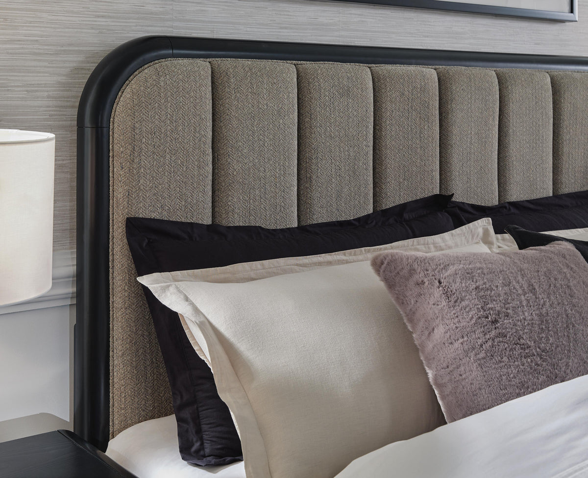 Rowanbeck Queen Upholstered Panel Bed