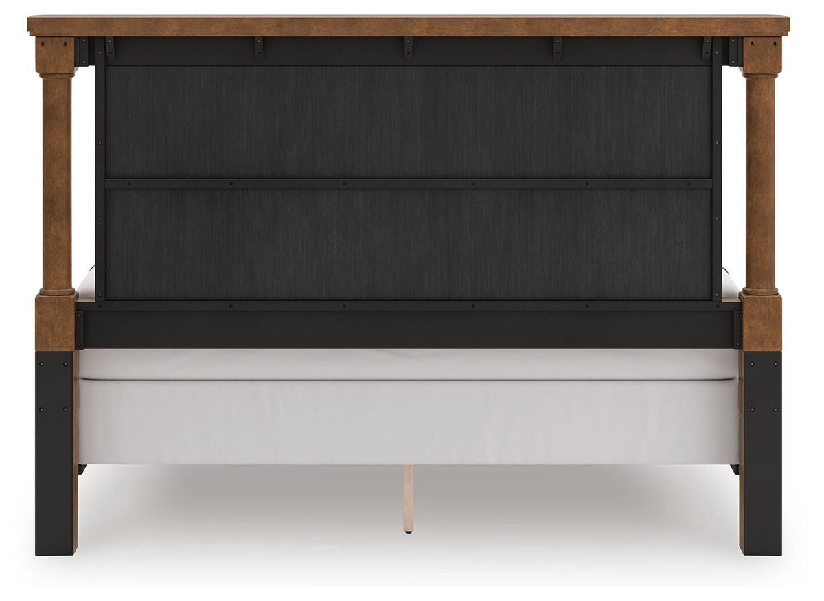 Rowlenstown King Poster Bed