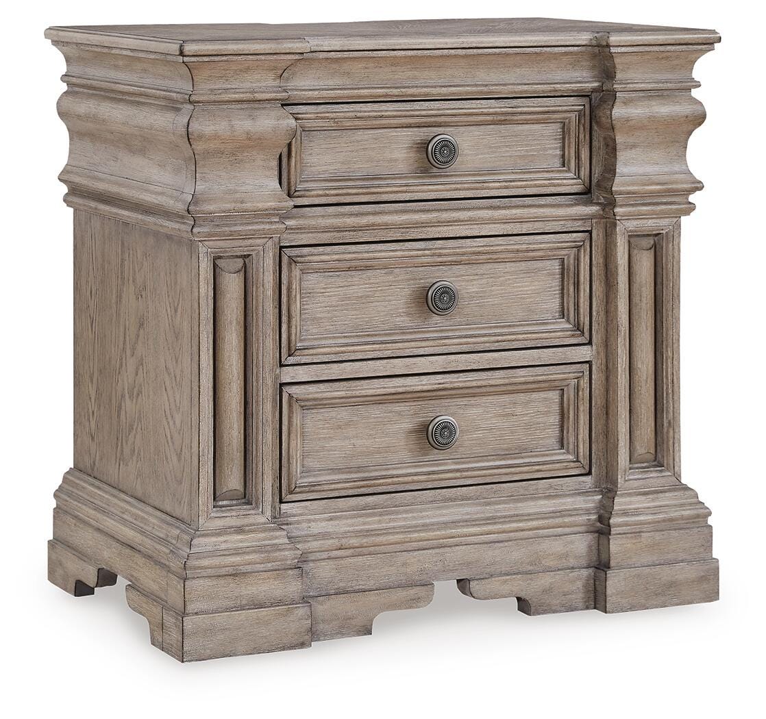 Blairhurst King Panel Bed, Chest and 2 Nightstands