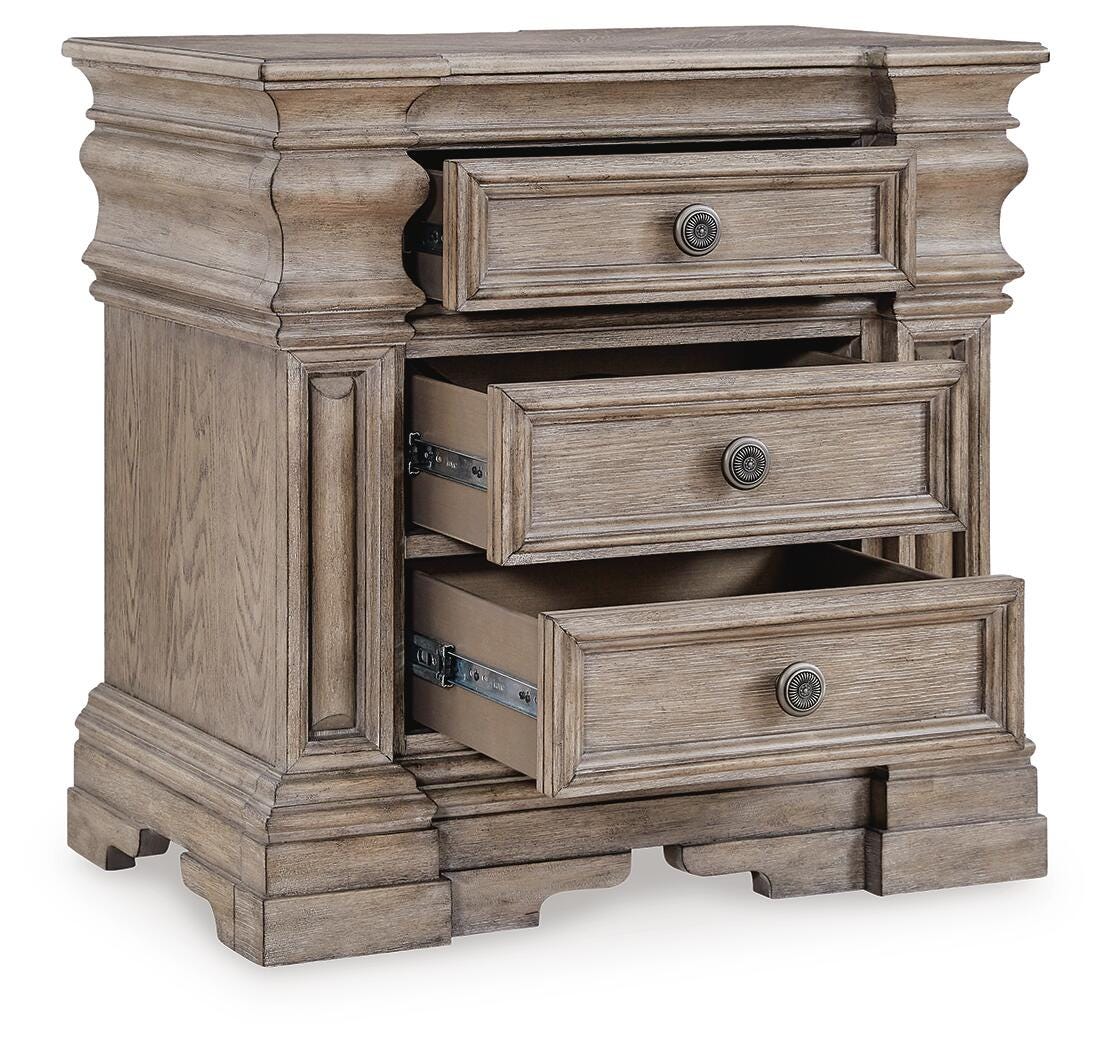 Blairhurst King Panel Bed, Dresser, Chest and 2  Nightstands