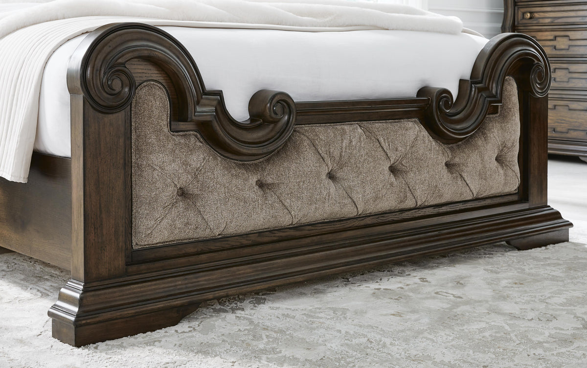 Maylee Queen Upholstered Bed