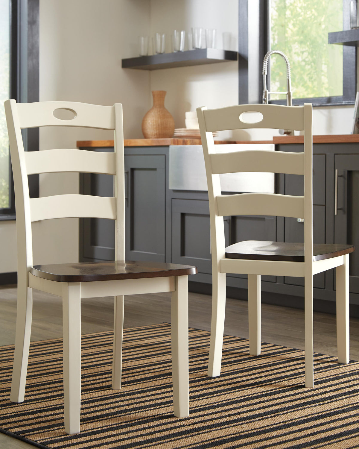 Woodanville Dining Chair (Set of 2)