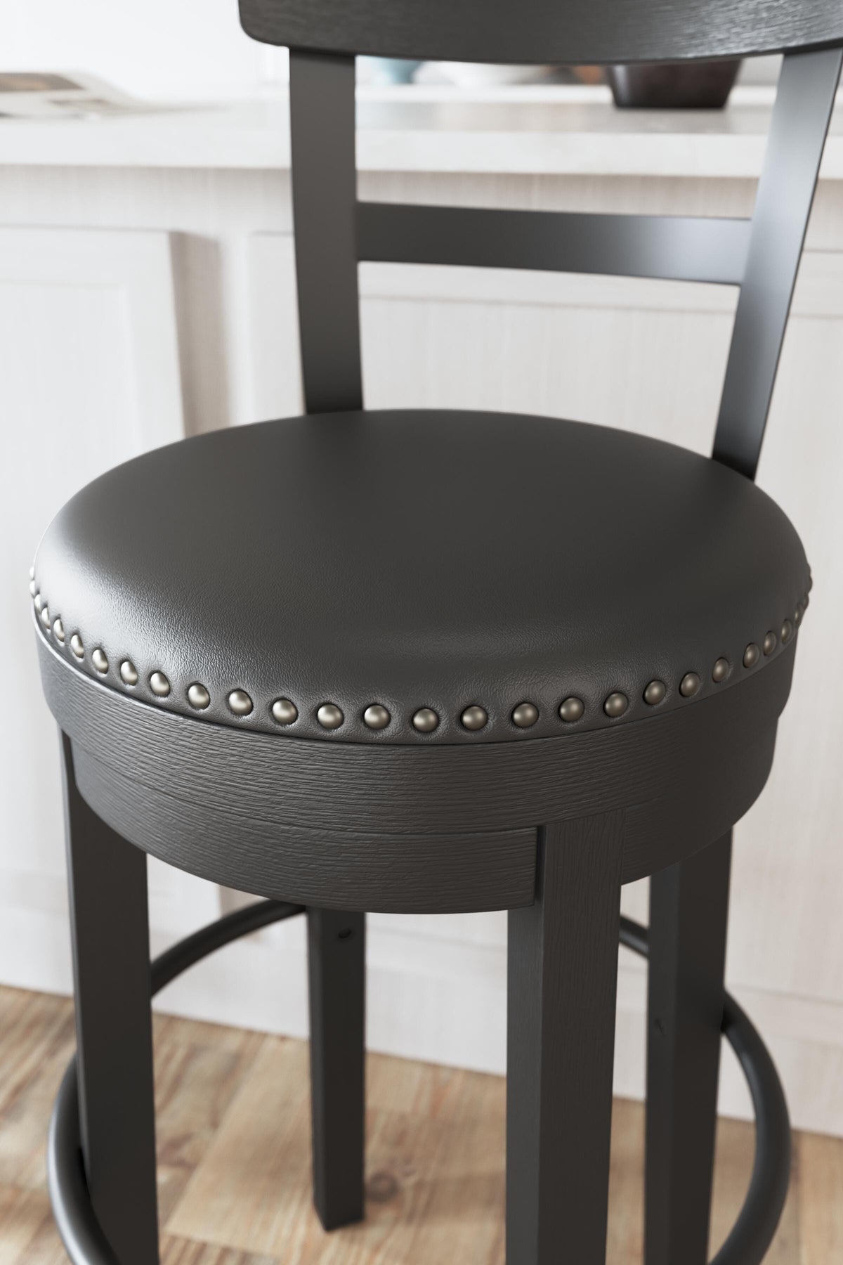 Valebeck UPH Swivel Barstool (1/CN) - Black, Pub/Bar Height