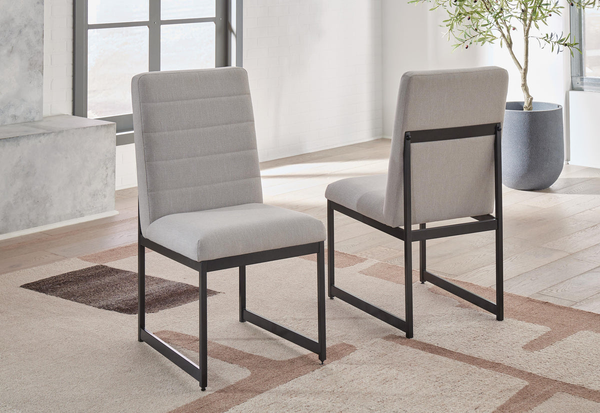 Tomtyn Extension Dining Table and 6 Chairs