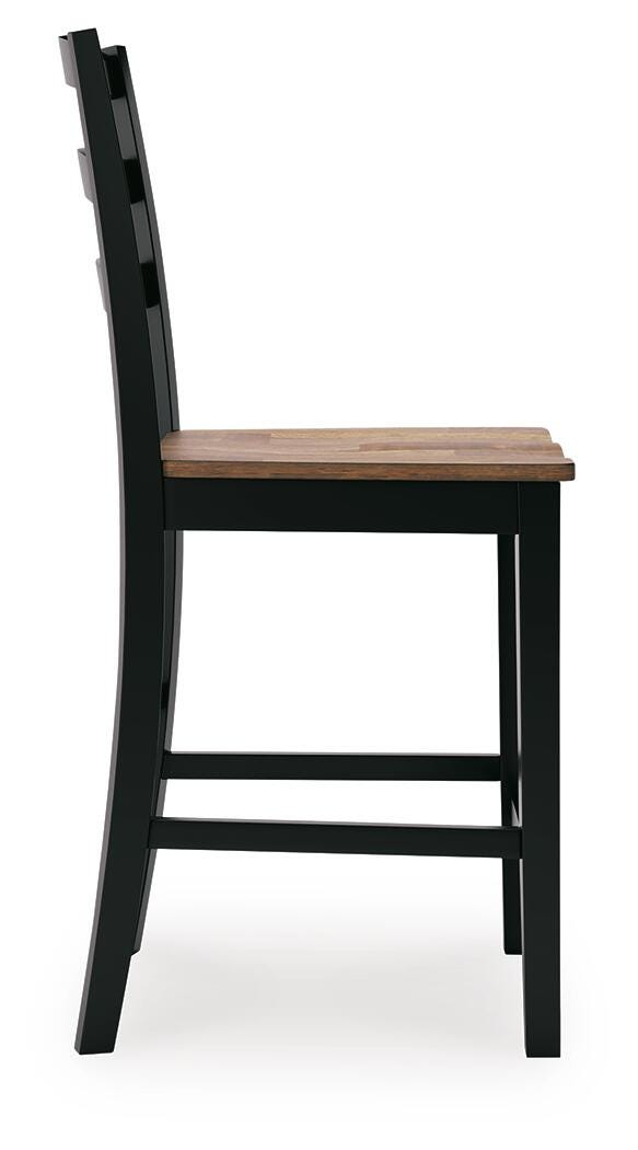 Wildenauer Counter Height Extension Dining Table and 4 Barstools