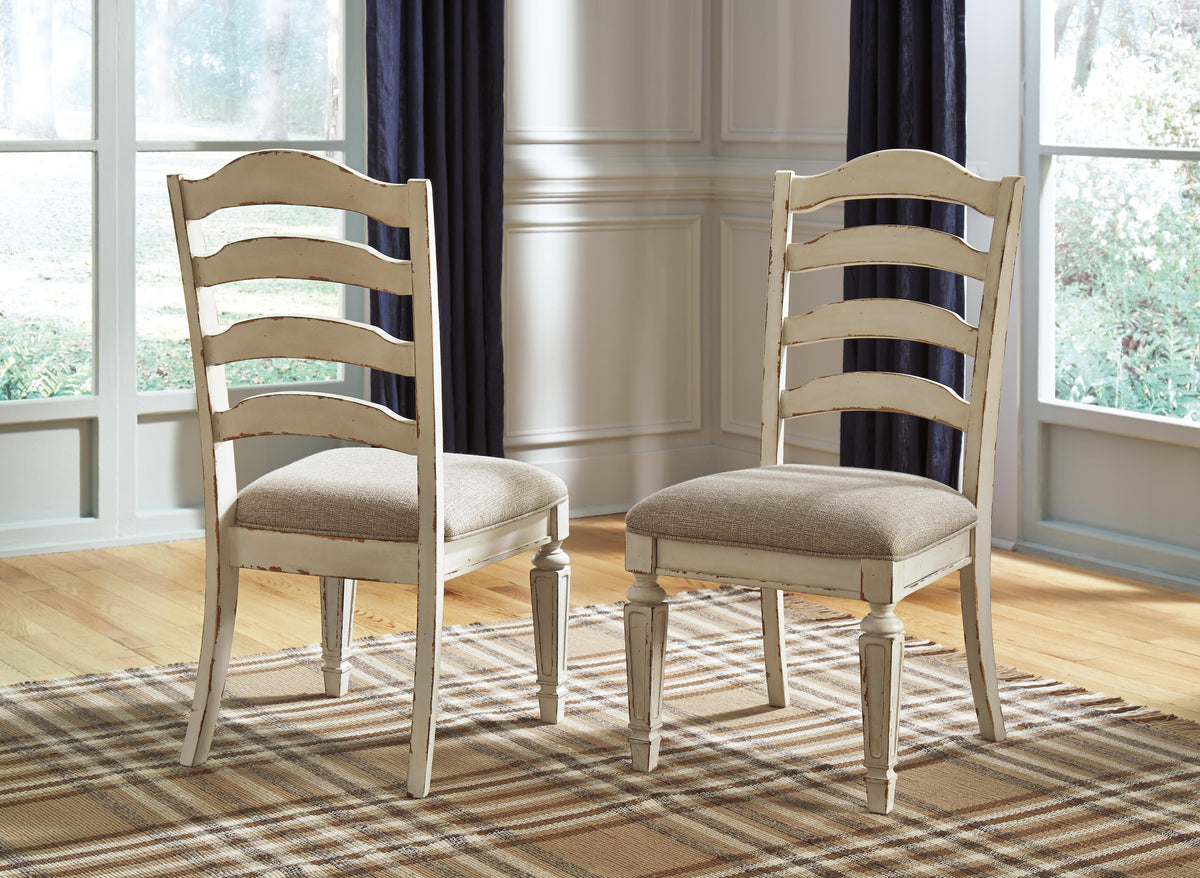 Realyn Extension Dining Table and 6 Chairs