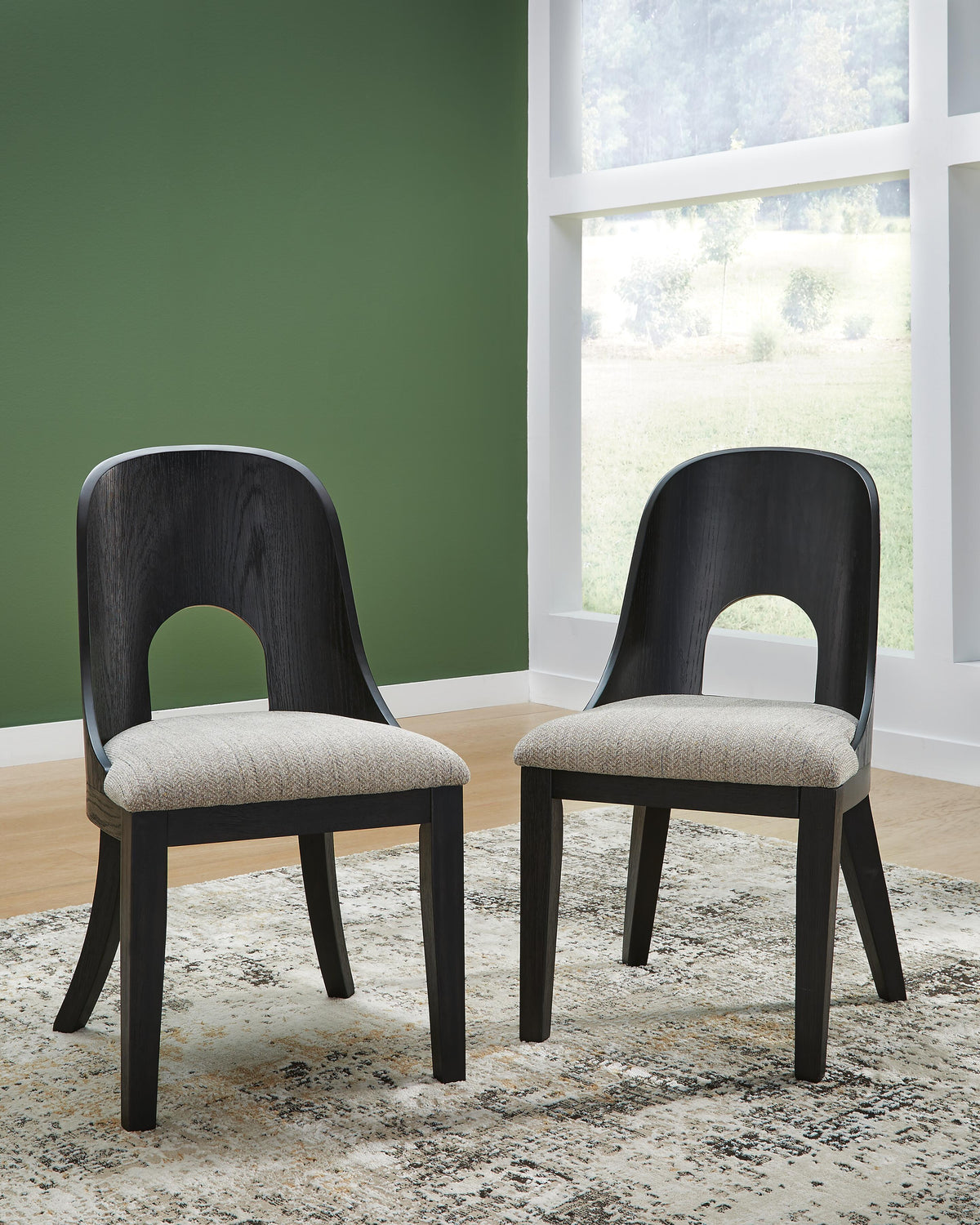 Rowanbeck Dining Table, 2 Arm Chairs and 4 Side Chairs