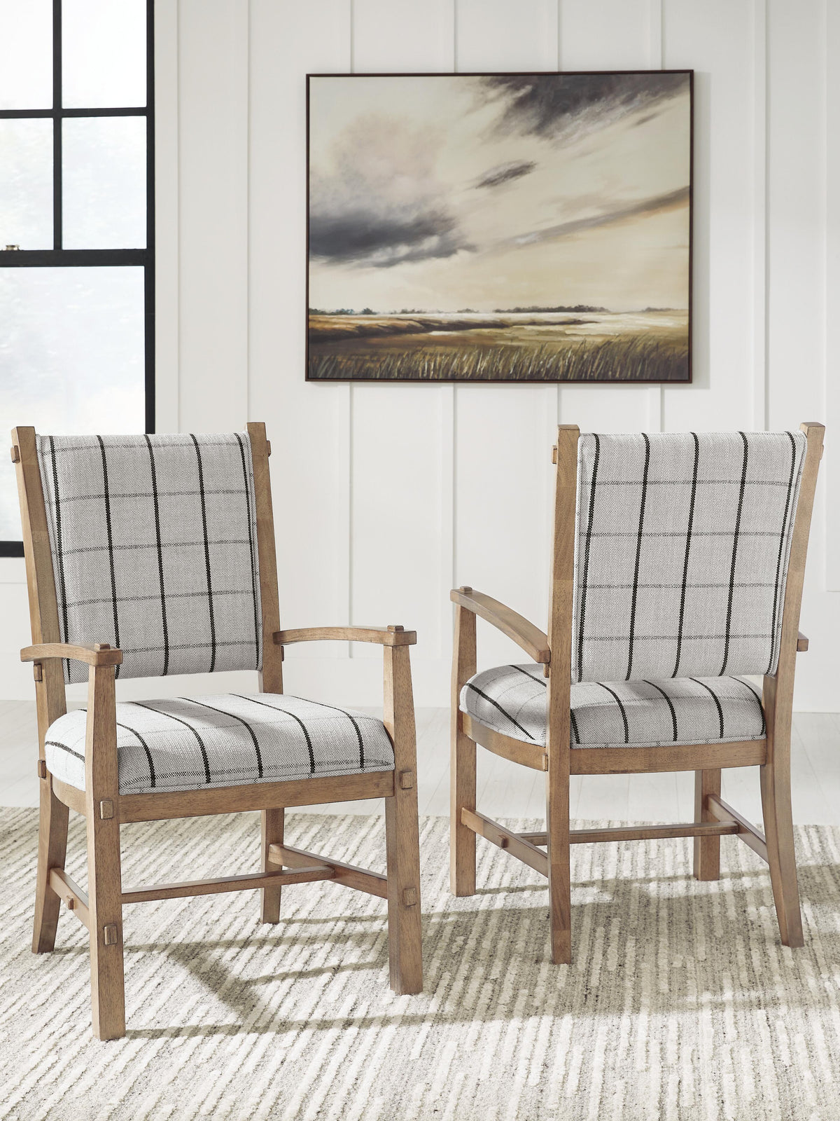 Ridgester Dining UPH Arm Chair (2/CN) Next-Gen Nuvella™