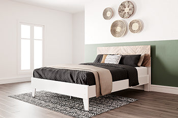 Piperton Panel Bed