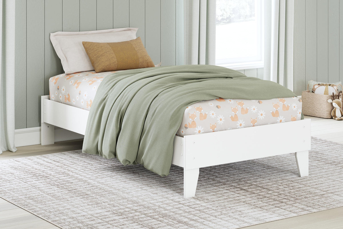 Hallityn Panel Platform Bed Set - Twin, Dresser