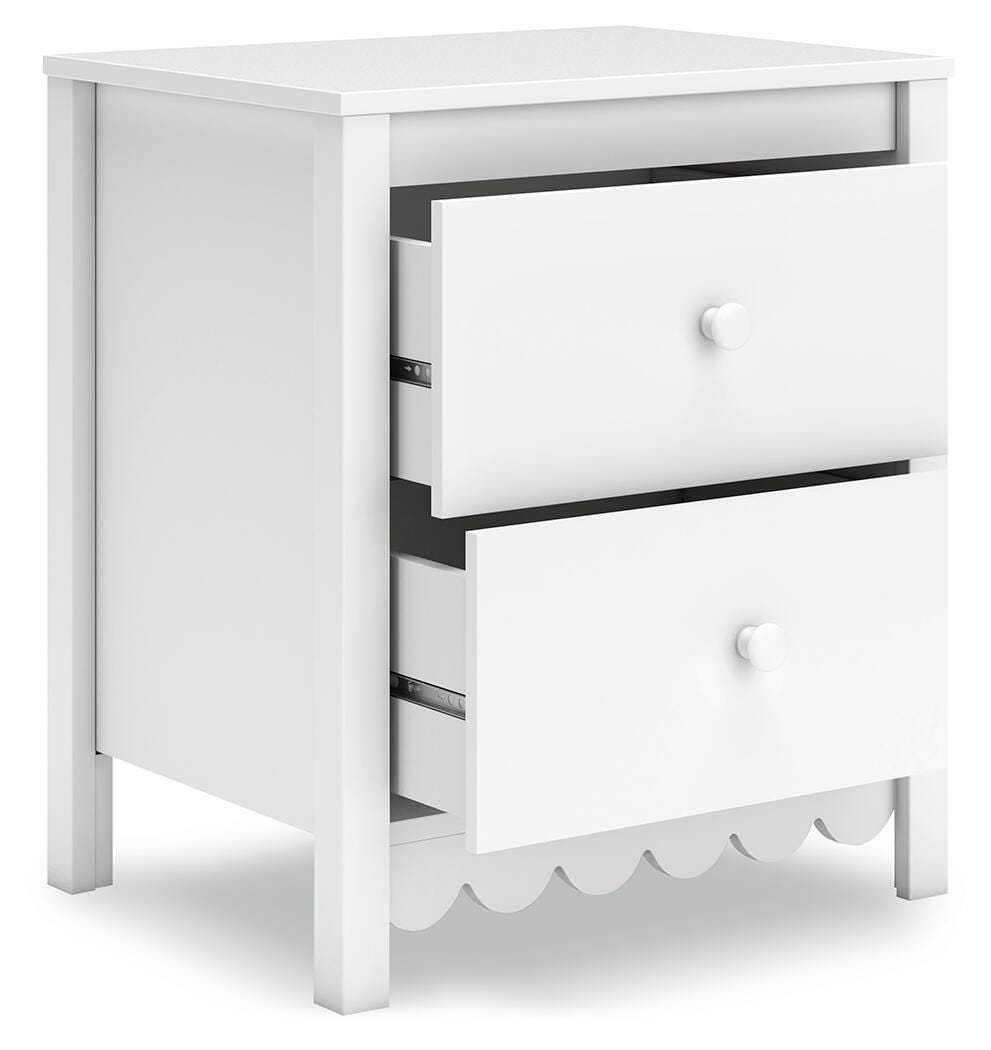 Hallityn Full Platform Bed, Dresser and Nightstand