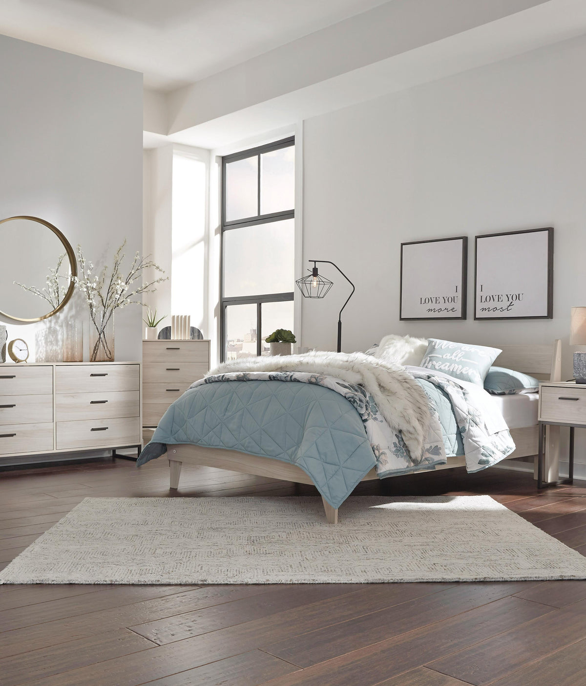 Socalle Panel Platform Bed - Full