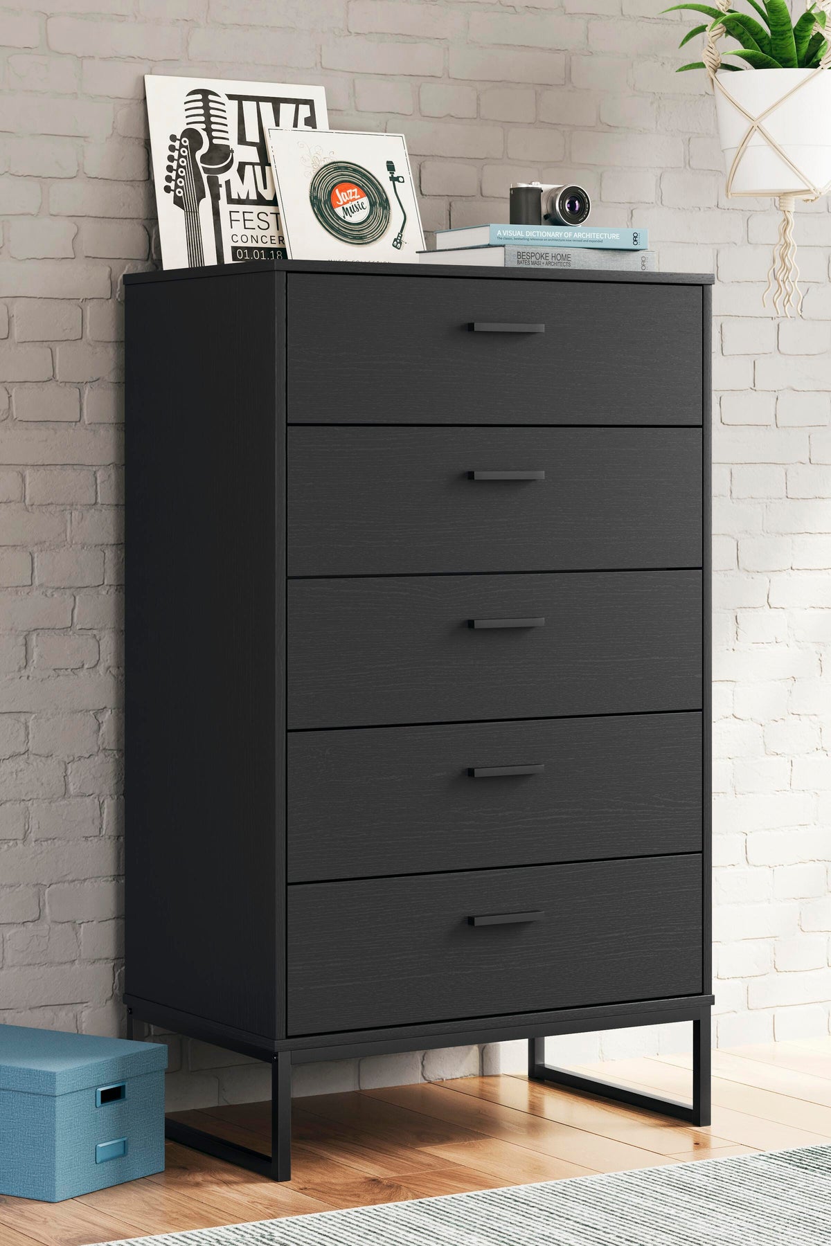 Socalle Full Platform Bed, Dresser and Nightstand