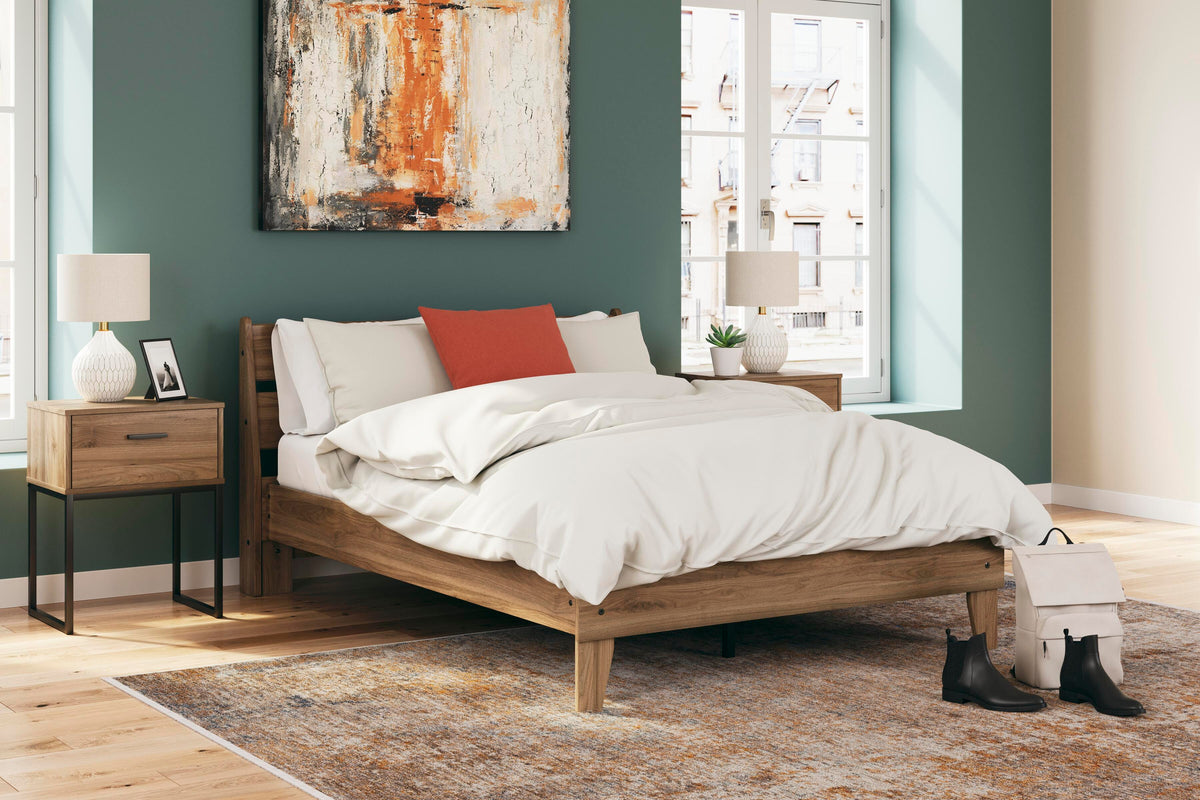 Deanlow Queen Platform Panel Bed