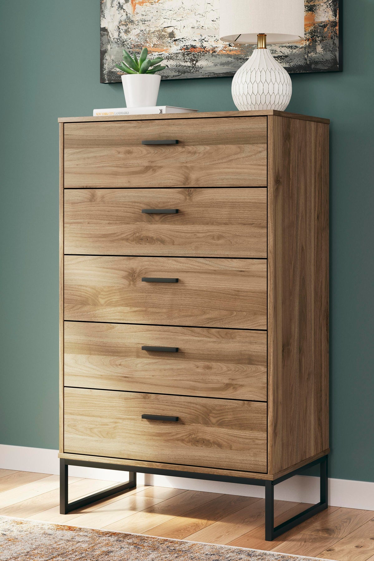 Deanlow Platform Panel Bed Set - Full, Dresser and Chest