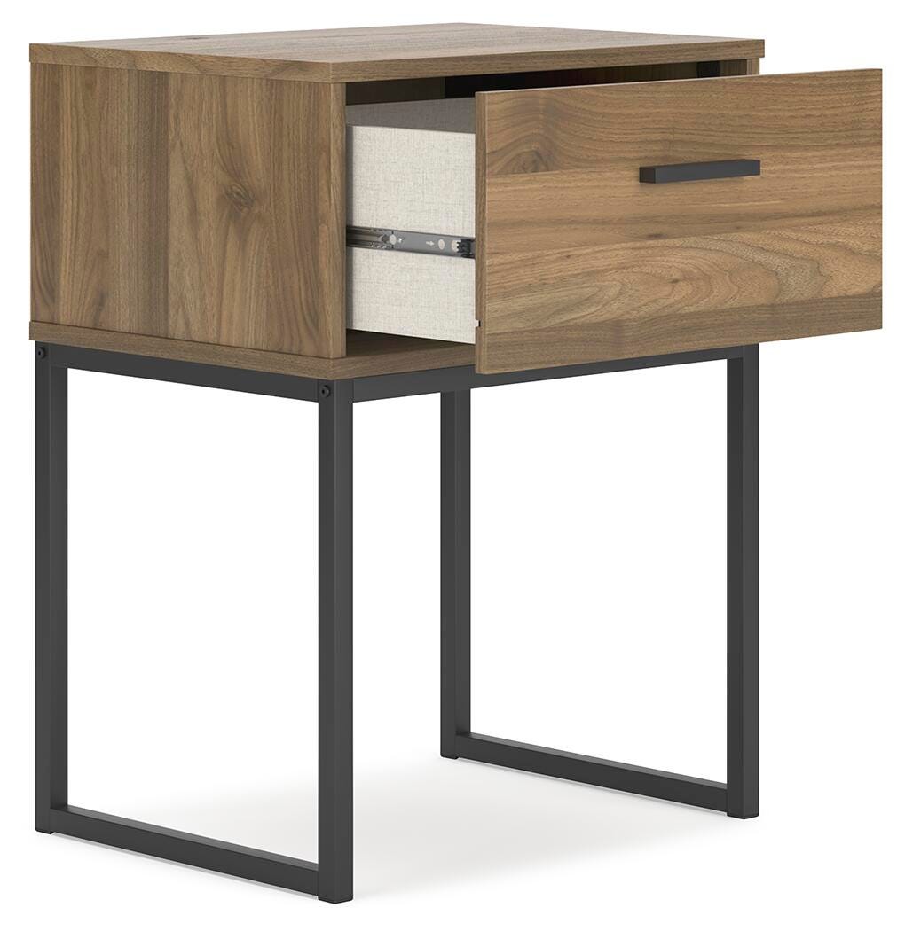 Deanlow Platform Panel Bed Set - Full, 2 Nightstands