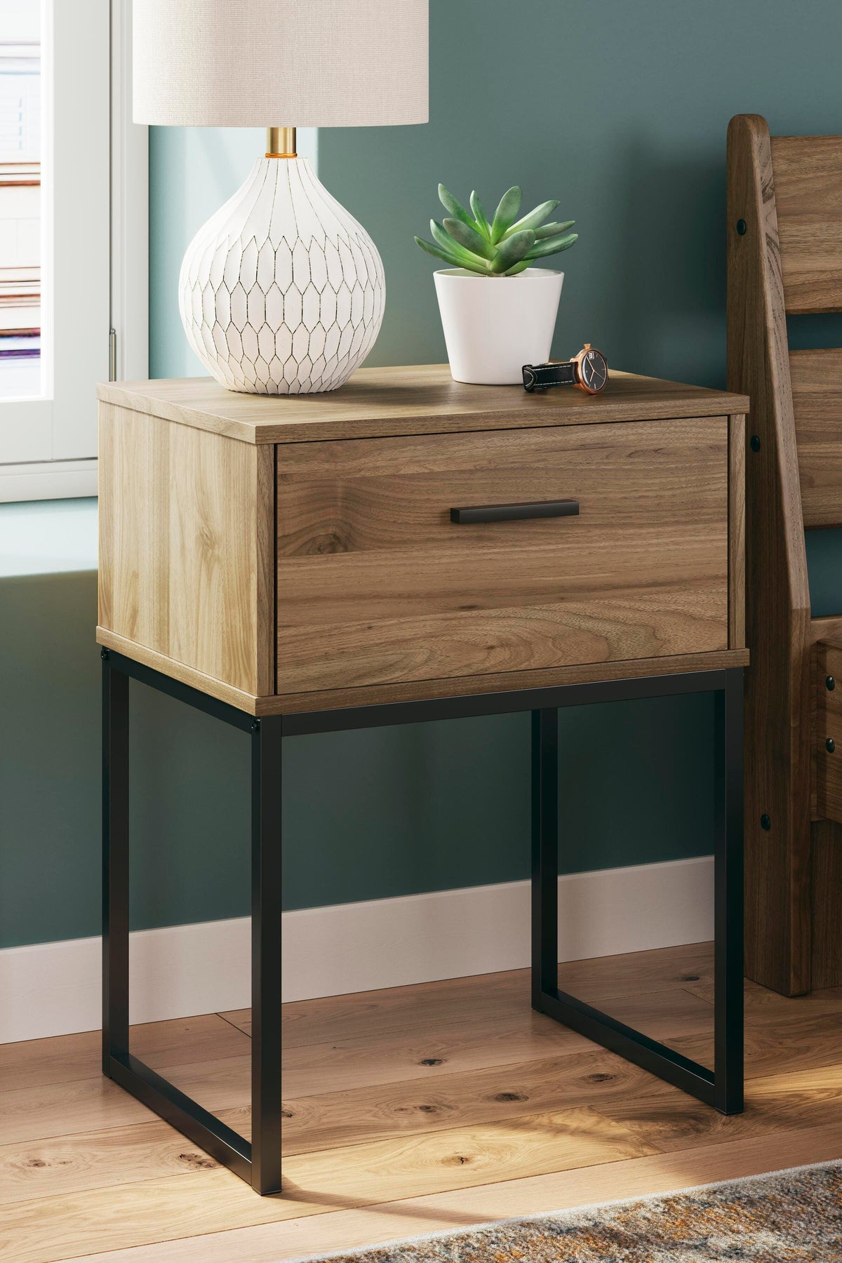 Deanlow Platform Panel Bed Set - Full, 2 Nightstands