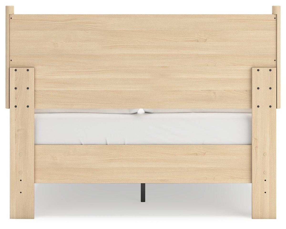 Cabinella Queen Platform Panel Bed