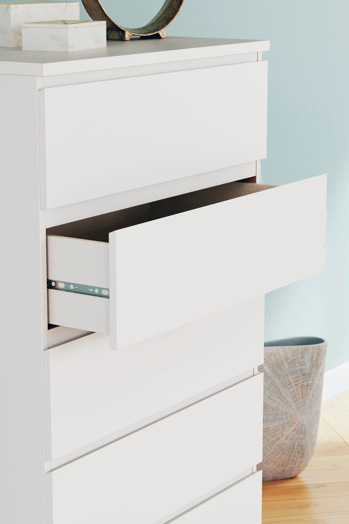Onita Queen Storage Bed, Chest and Nightstand