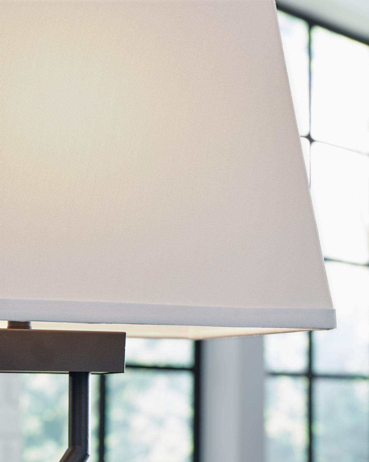 Brookthrone Metal Table Lamp (2/CN)