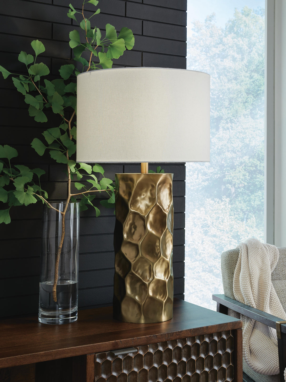 Marshawn Metal Table Lamp (1/CN)