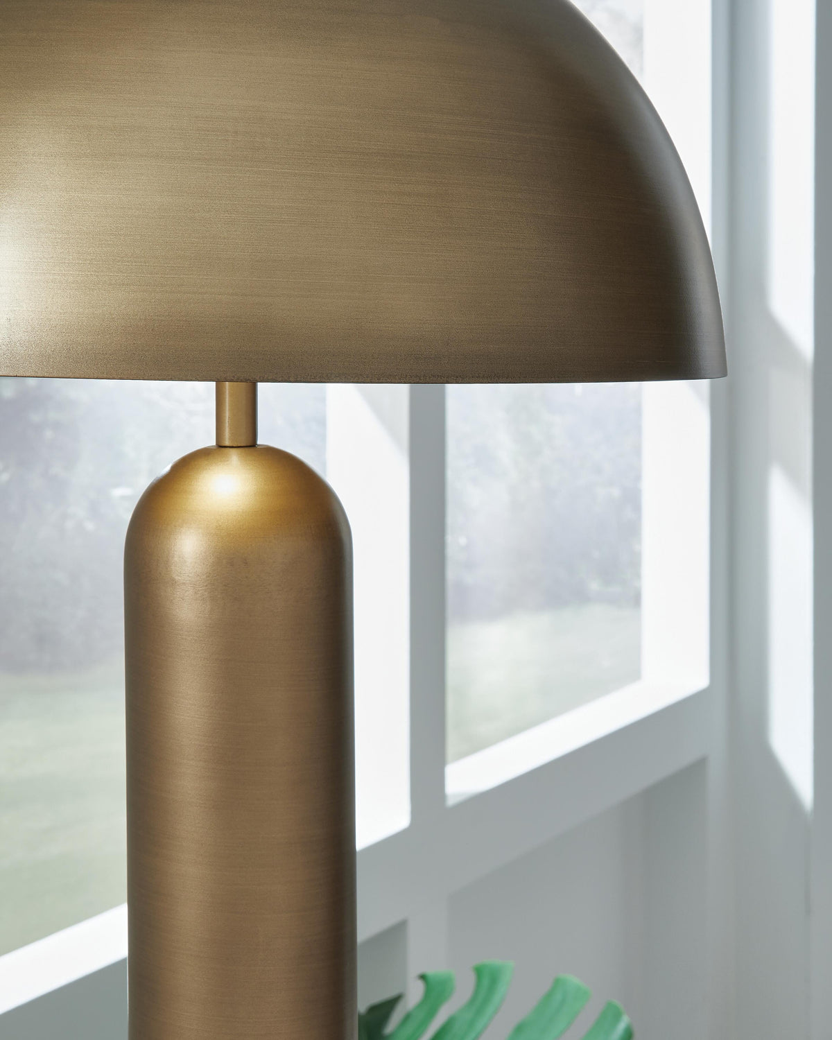 Wendfield Metal Floor Lamp (1/CN)