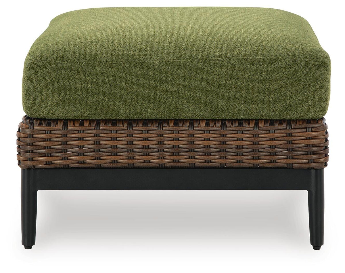 Horizon Hall Outdoor Sofa, 2 Lounge Chairs and 2 Ottomans