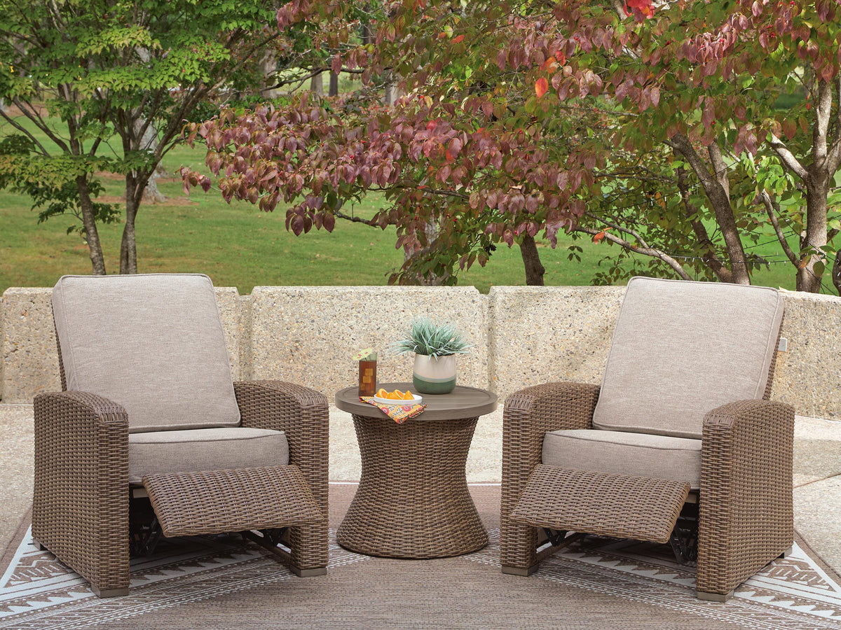 Laguna Heights 2 Outdoor Recliners and End Table