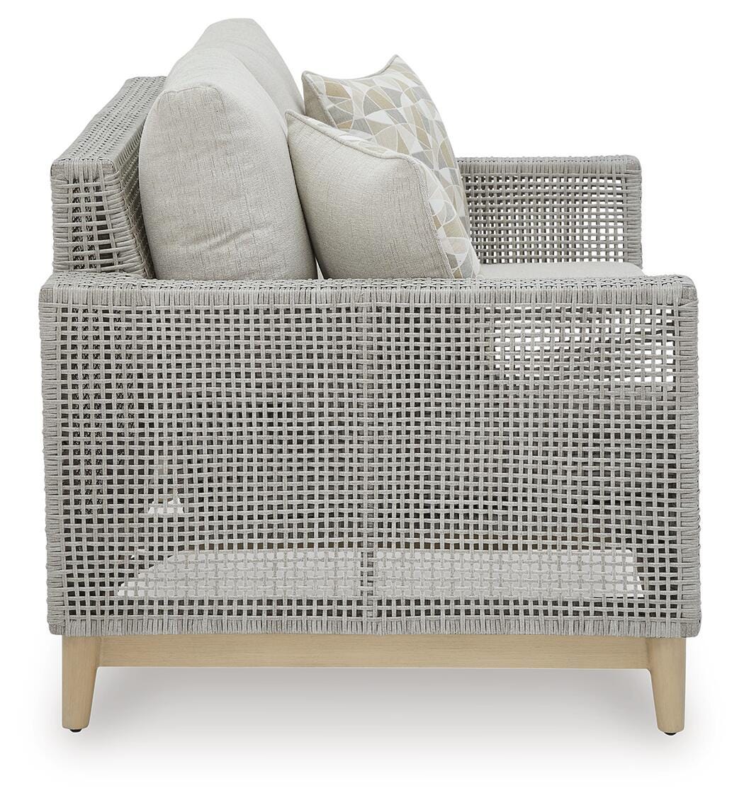 Seton Creek Loveseat w/Cushion