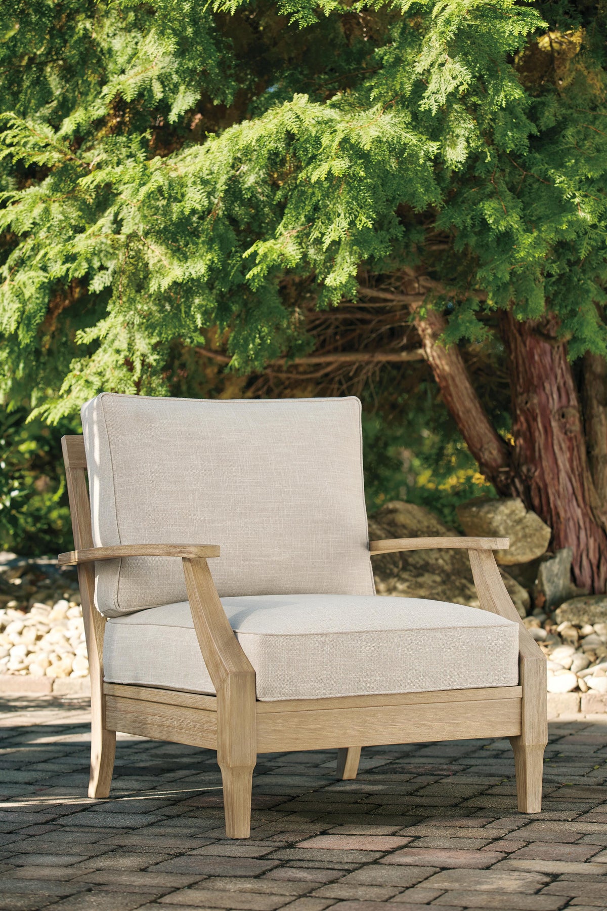 Clare View 2 Outdoor Chairs with End Table