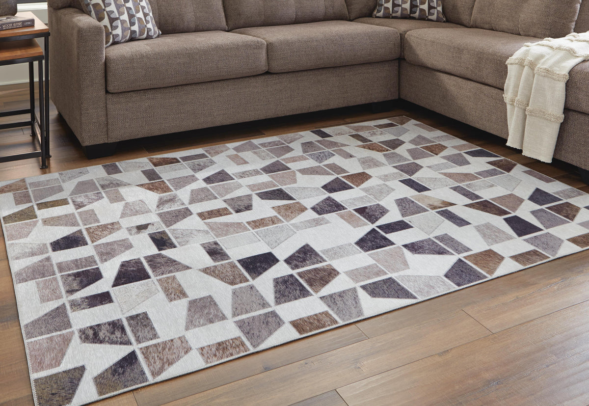 Jettner Medium Rug - 5' x 7'