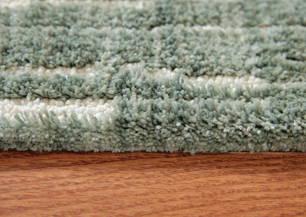 Cayworth Medium Rug - 8' x 10'