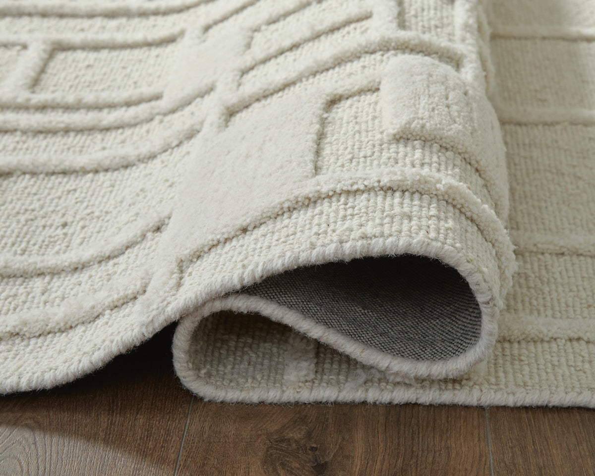 Empriss Medium Rug - 8' x 10'