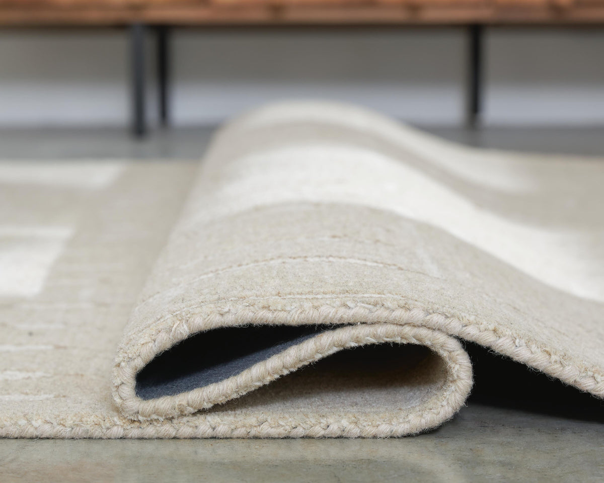 Wolbert Medium Rug - 8' x 10'