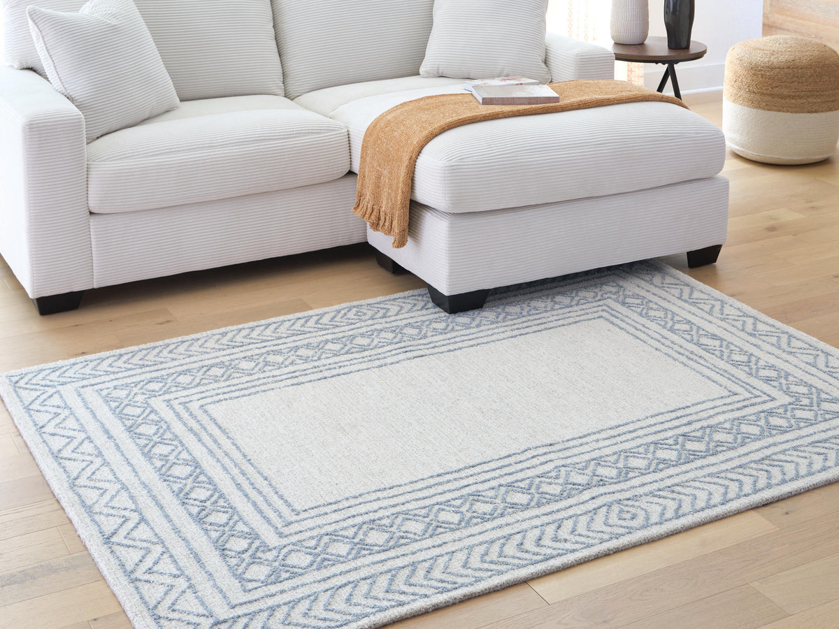 Azelhurst Medium Rug - 5' x 7'