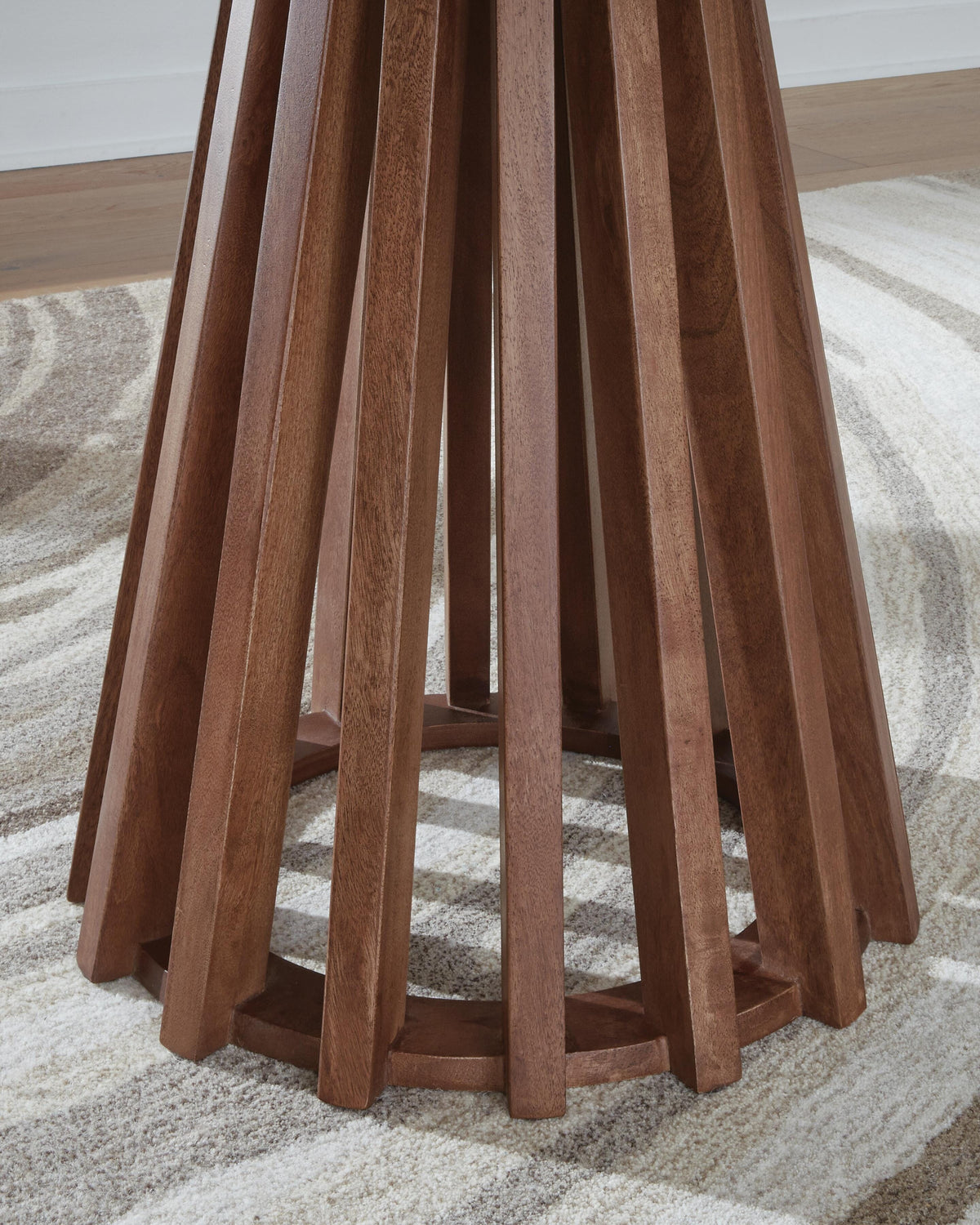 Kallari Round End Table