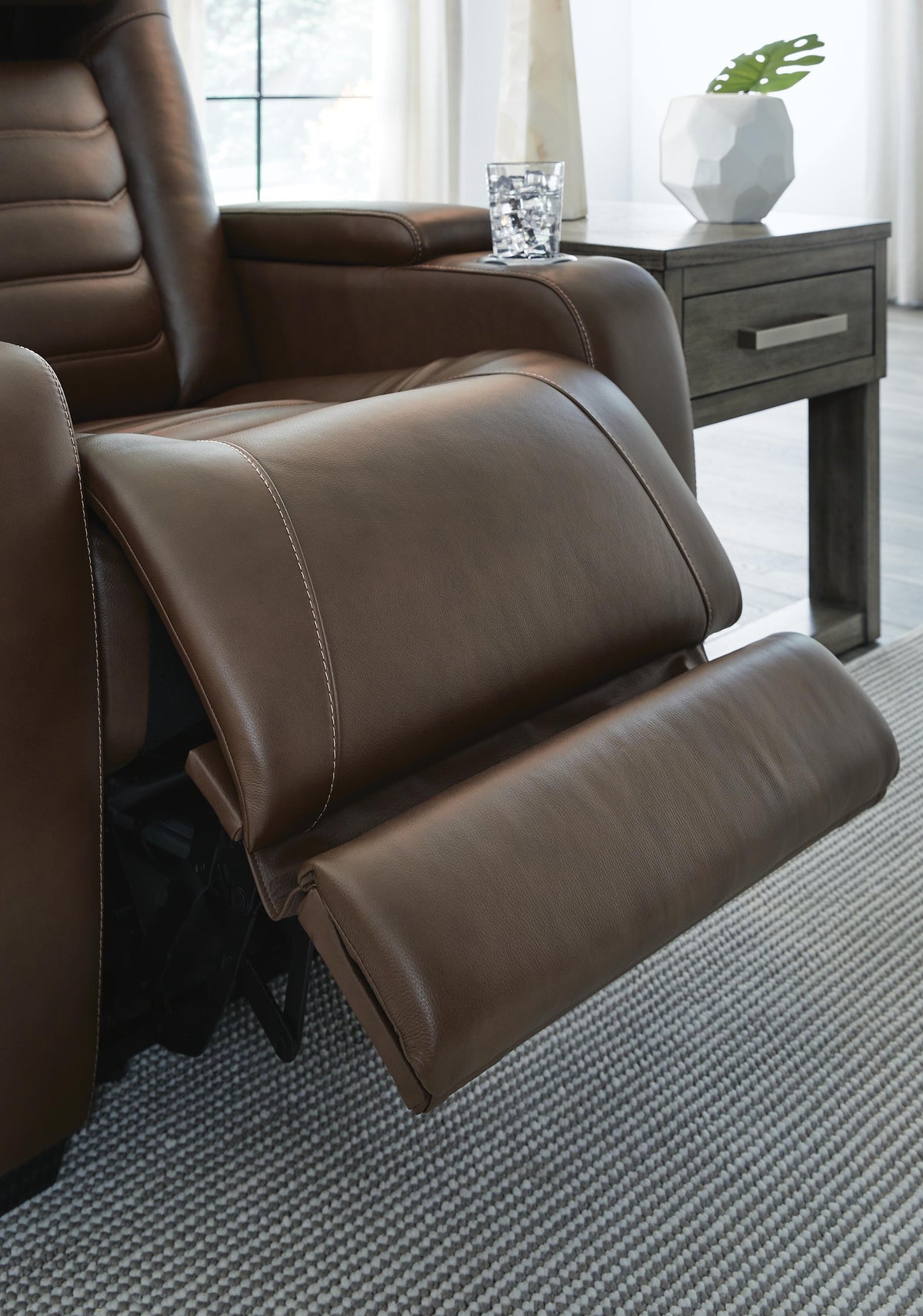 High Impact PWR Recliner/ADJ Headrest Leather
