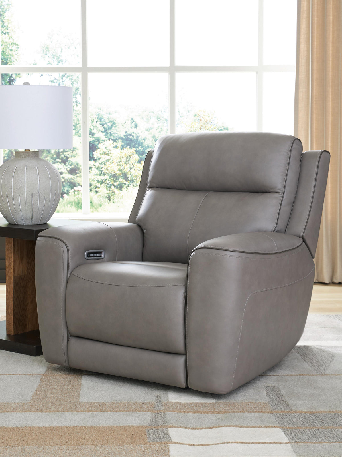 5Z-Comfort PWR Recliner/ADJ Headrest Leather